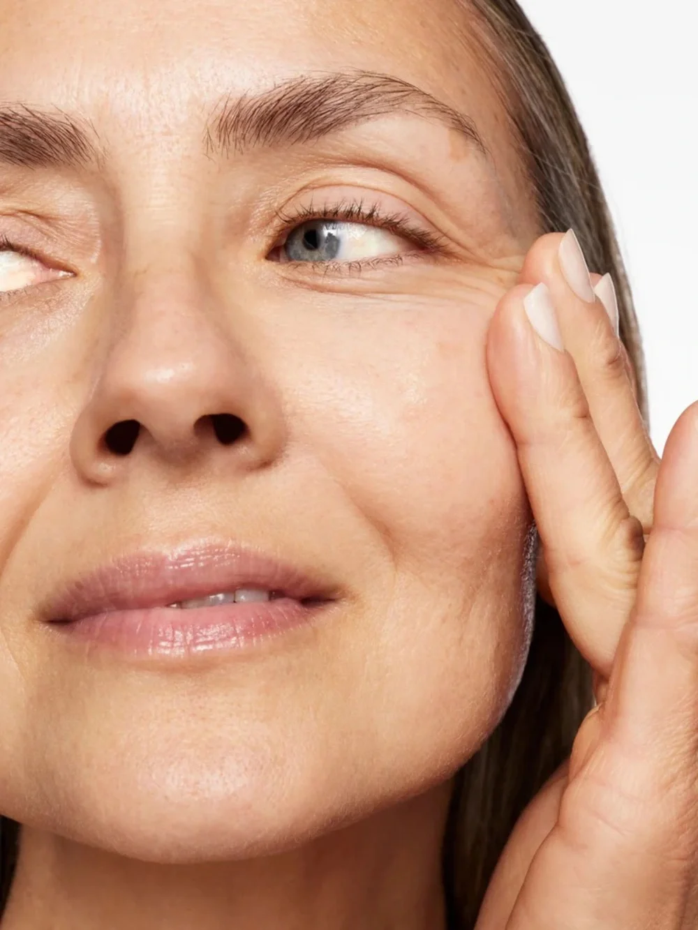 Youthbomb brightens skin